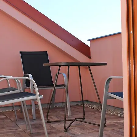 Attic With Parking, Near The Center Of Cb - 110m2 Apartment Budweis