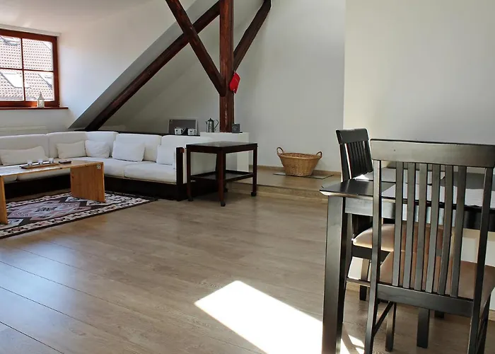 Attic With Parking, Near The Center Of Cb - 110m2 * تشيسكي بوديوفيتسه